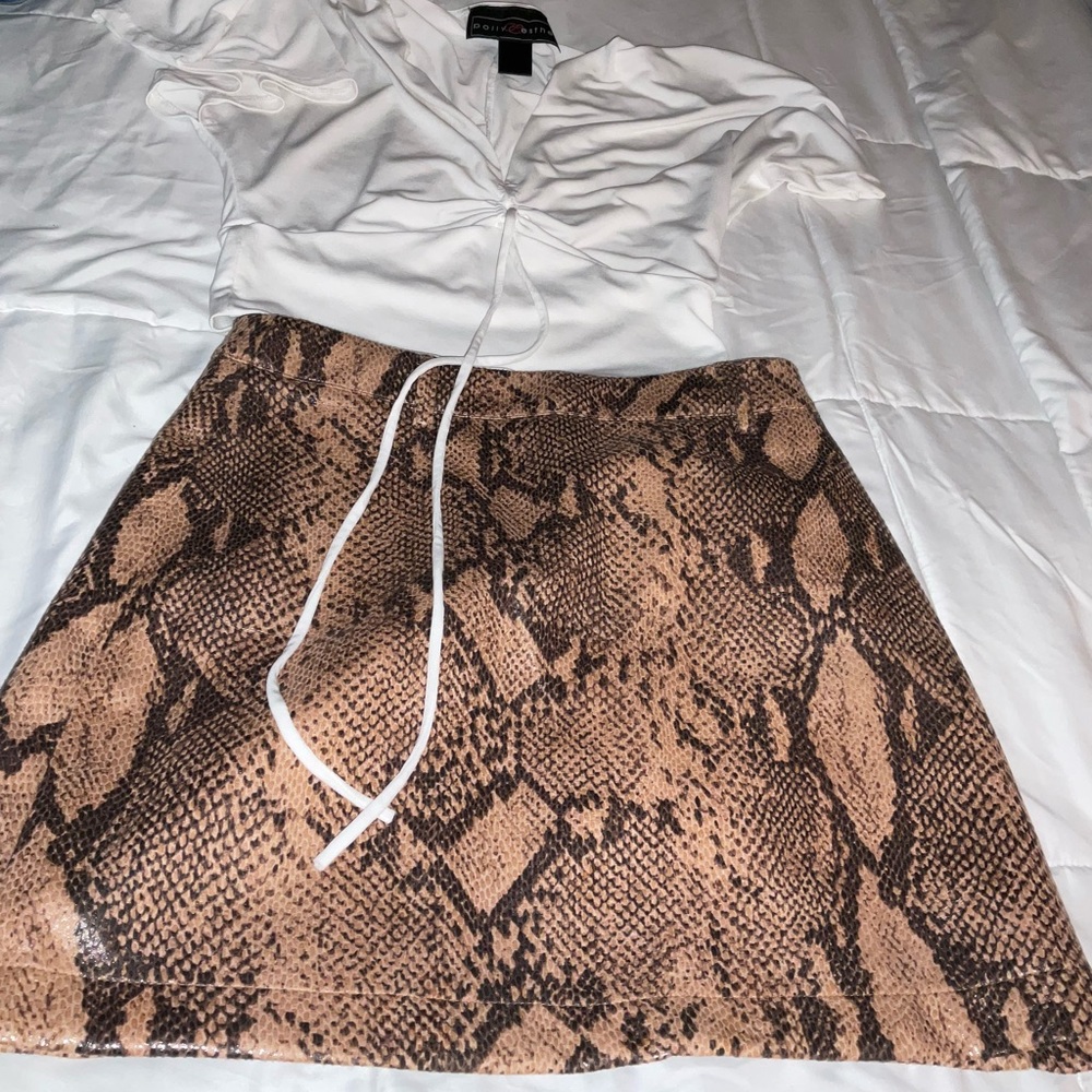 Bundle - Picture 2 of 2